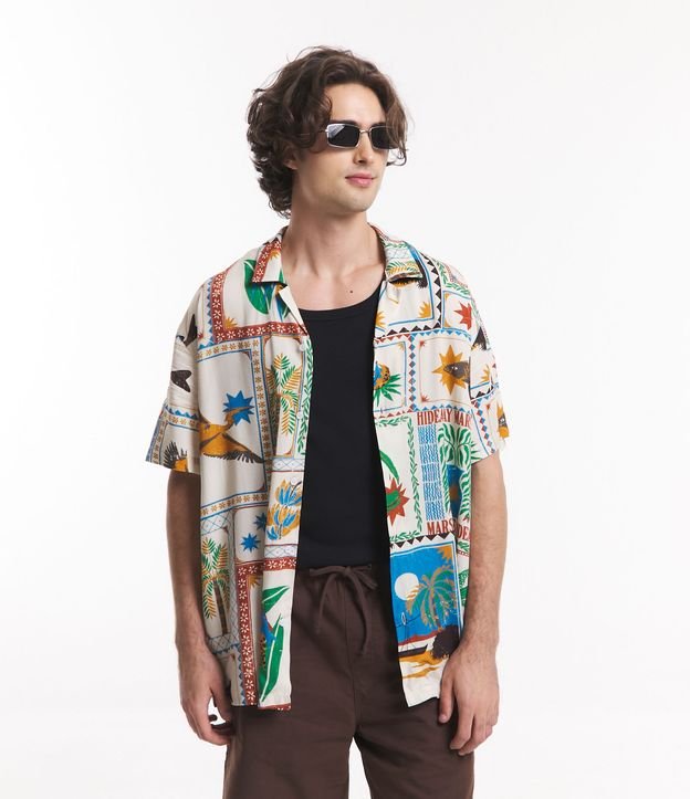 Relaxed Viscose Shirt with Brazilian Woodcut Print in Off-White