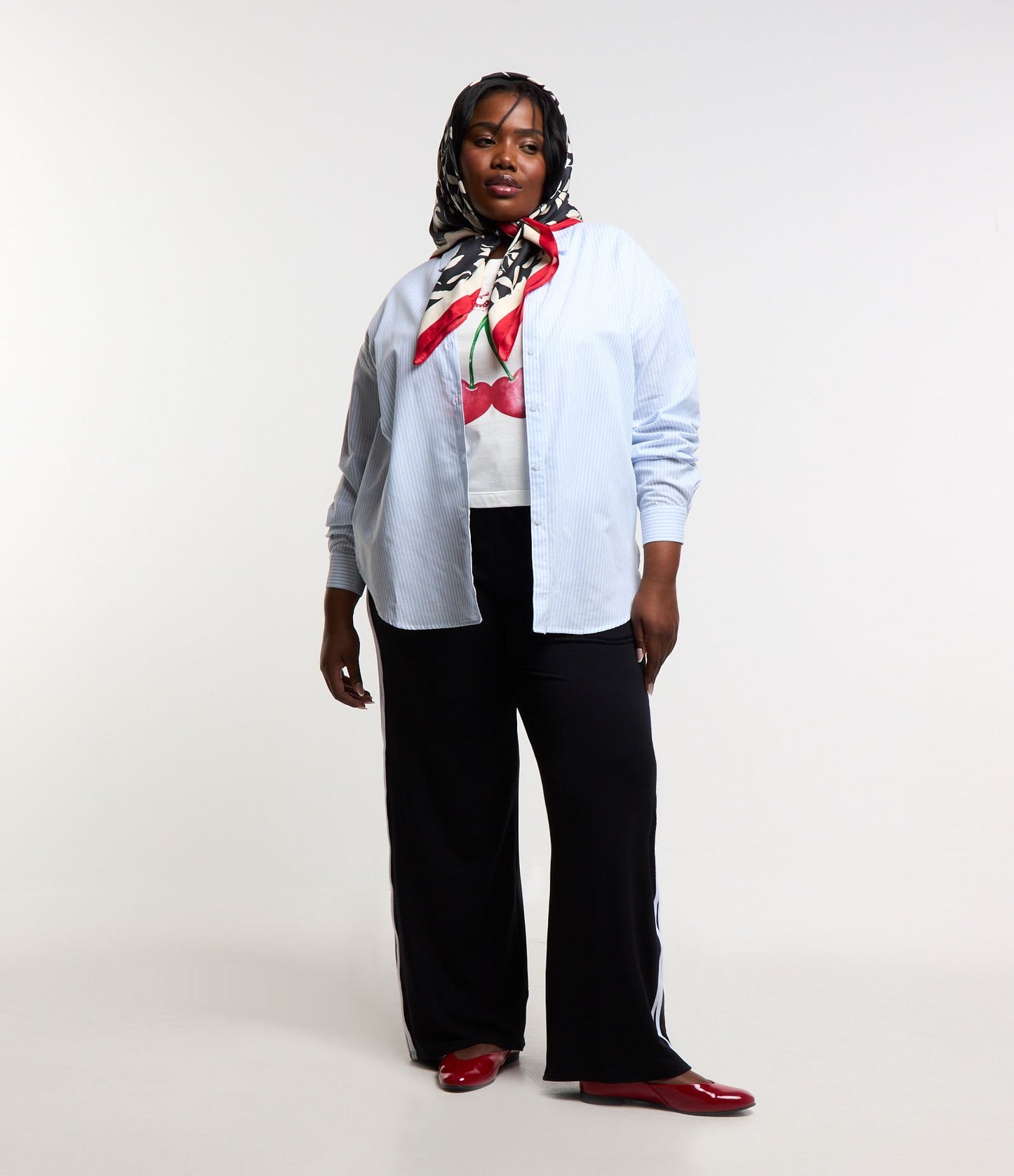 Wide-Leg Sportcore Pants with Side Stripes, Curve & Plus Size, Black
