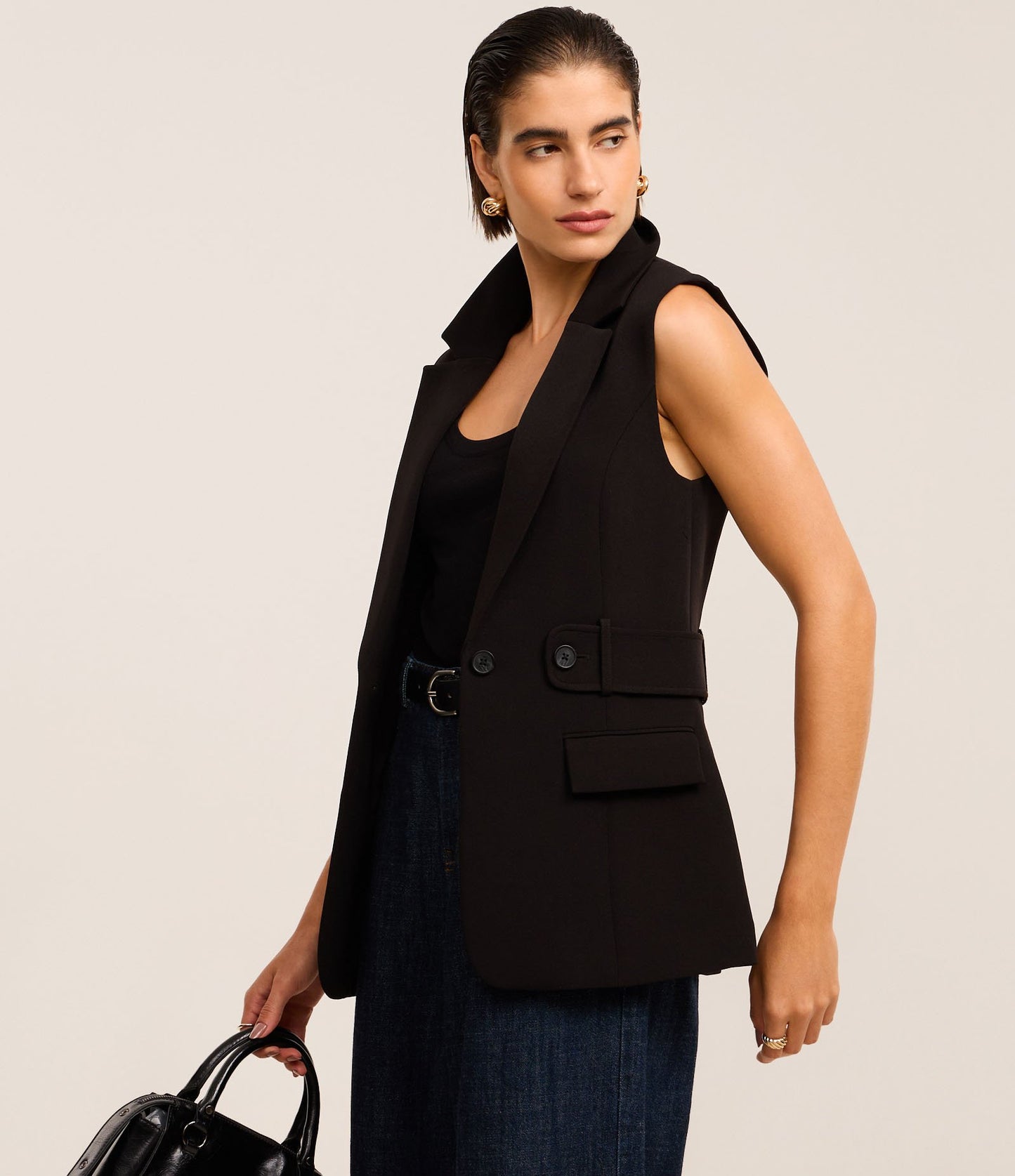Gilet in crêpe nero con colletto Blazer e cintura incorporata