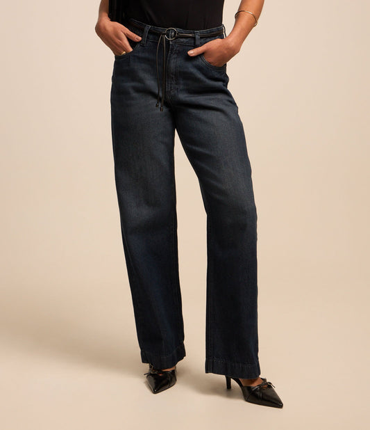 Jeans Comfort de perna reta com cinto em azul