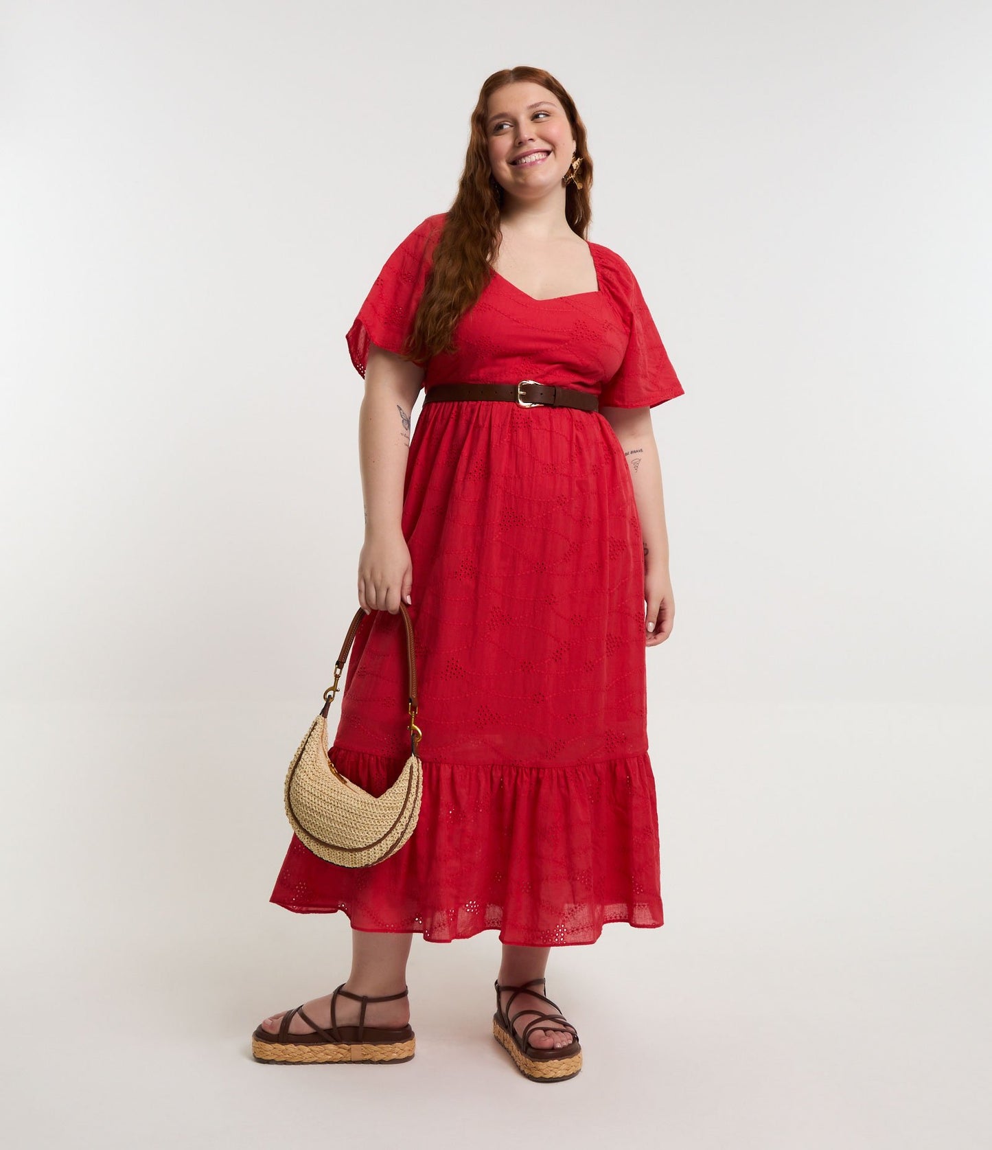 Vestito midi rosso in pizzo con maniche a sbuffo - Curve e taglie forti