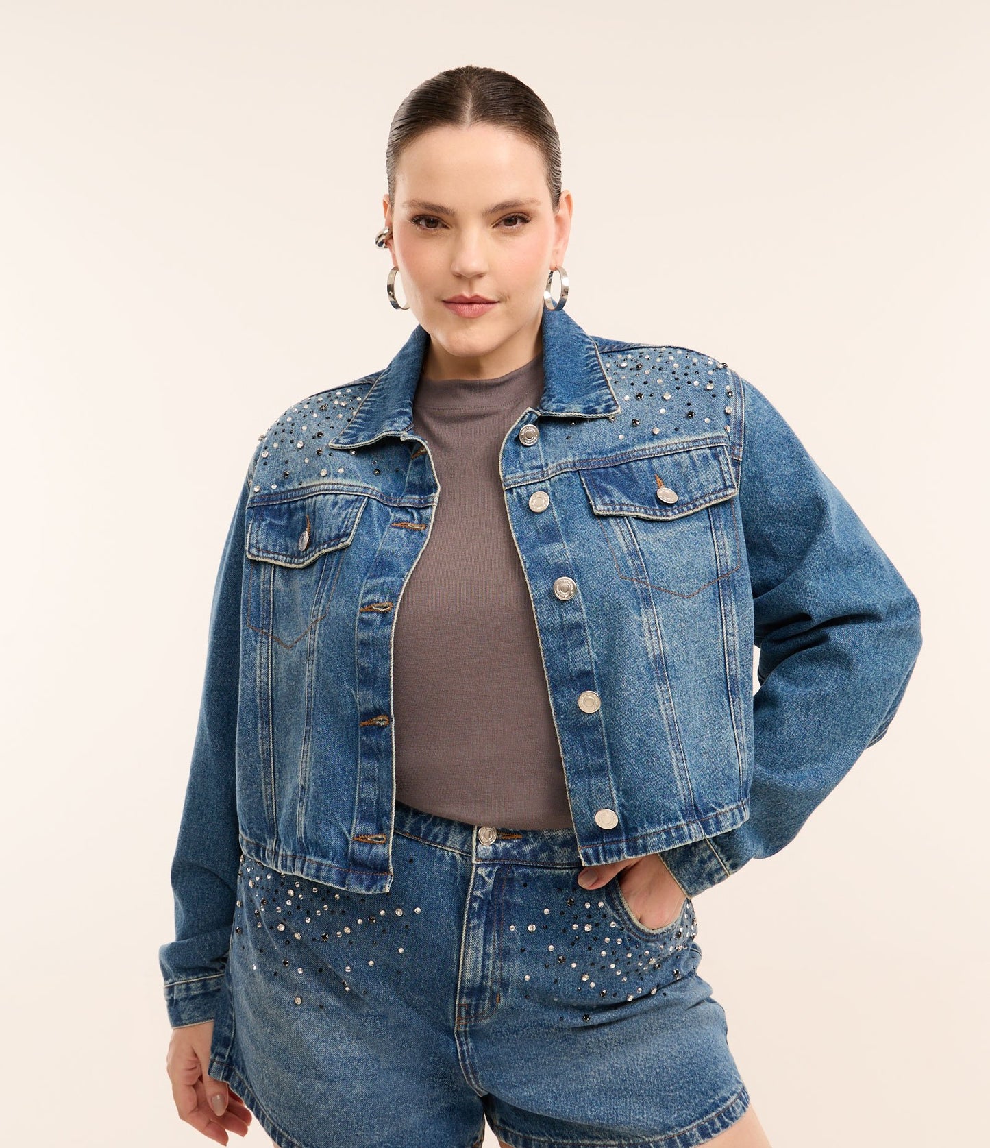 Giacca in denim con dettagli anticati e luccicanti - Curve e taglie forti, blu