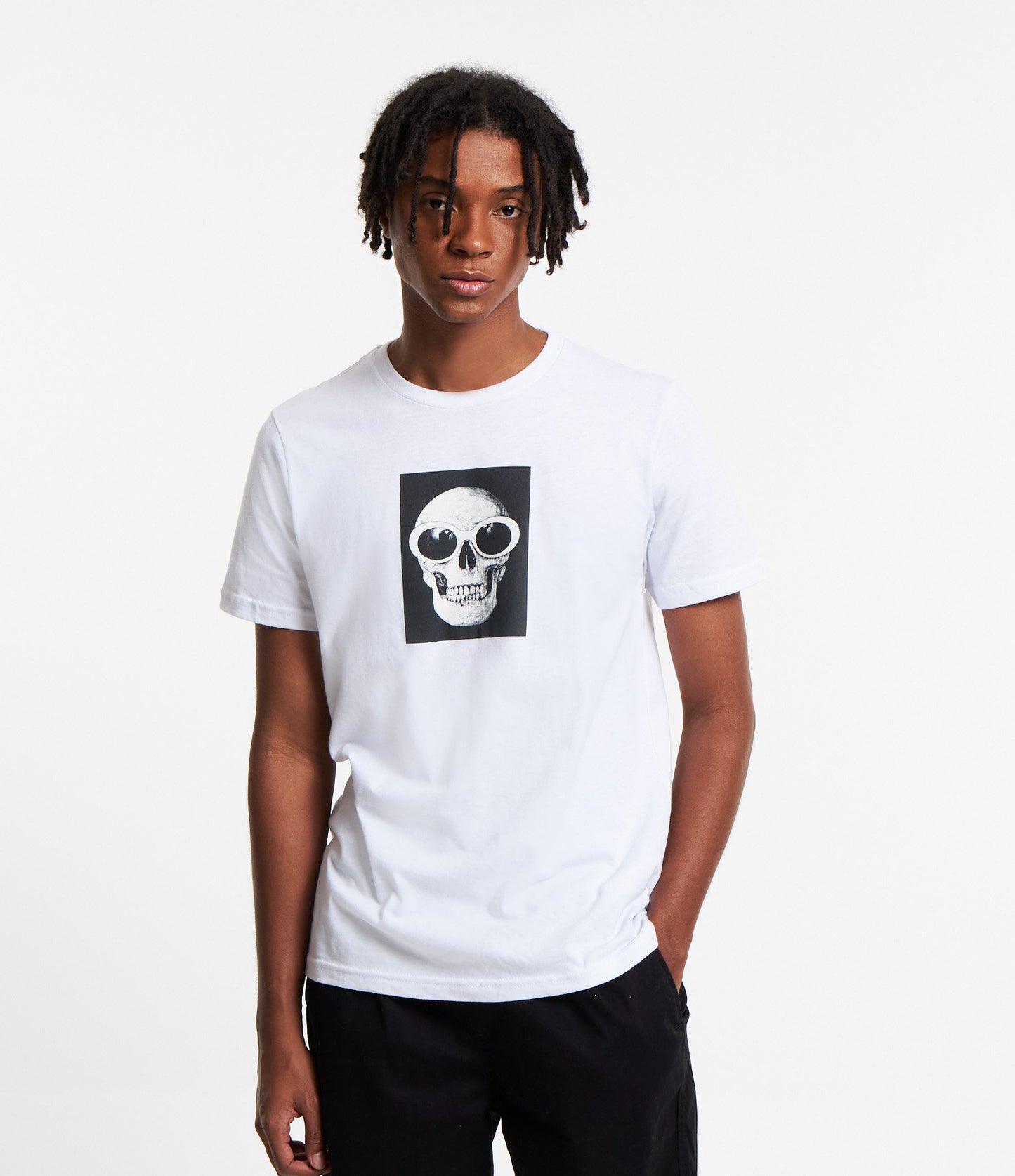 Camiseta branca com estampa de caveira de ajuste regular em tecido de meia malha