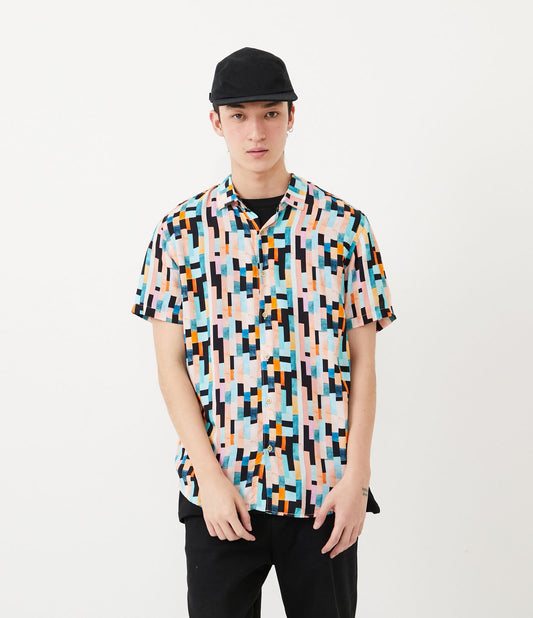 Camisa de manga corta de viscosa con estampado pixelado negro