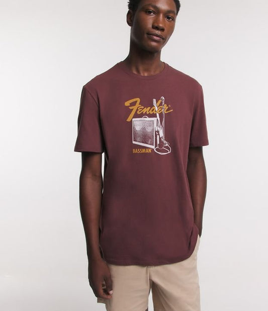 Camiseta Comfort em meia malha com estampa de Fender e Bassman - Marrom