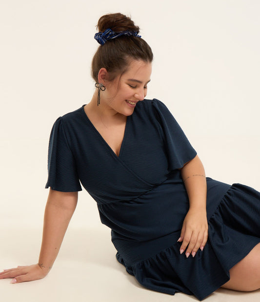 Vestido curto texturizado com mangas largas, Curve & Plus Size, azul