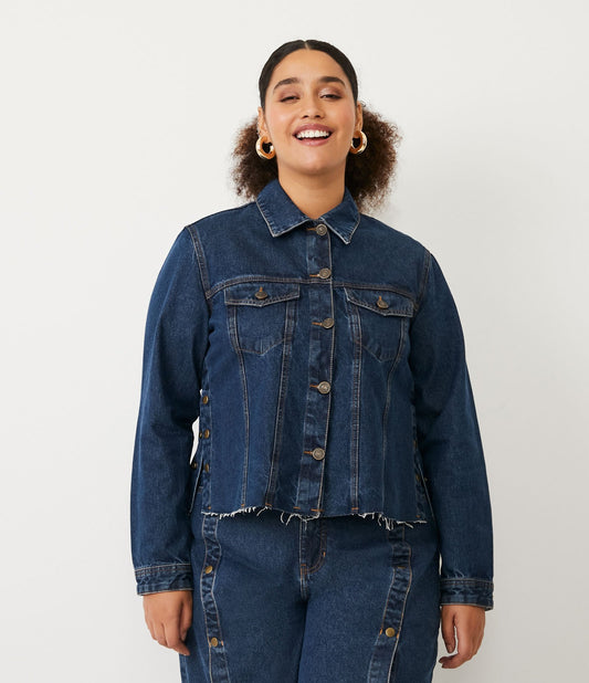 Giacca trucker in denim blu Curve e taglie forti con bottoni