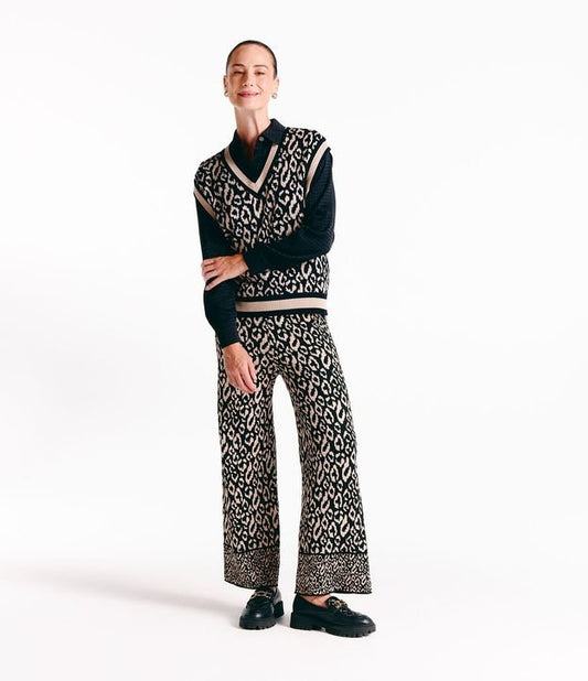 Calça Palazzo de malha com estampa animal preta