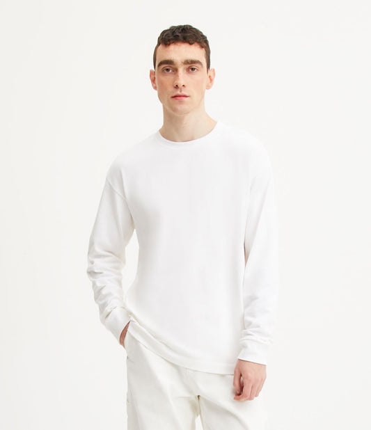 Camiseta oversized de algodão off-white com ombros caídos e punhos ajustados
