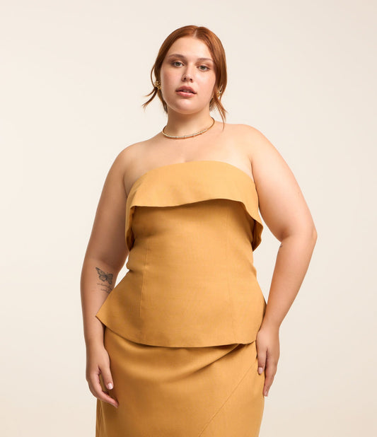 Camicetta giallo senape con lino e risvolto sovrapposto, taglie Curve e Plus Size
