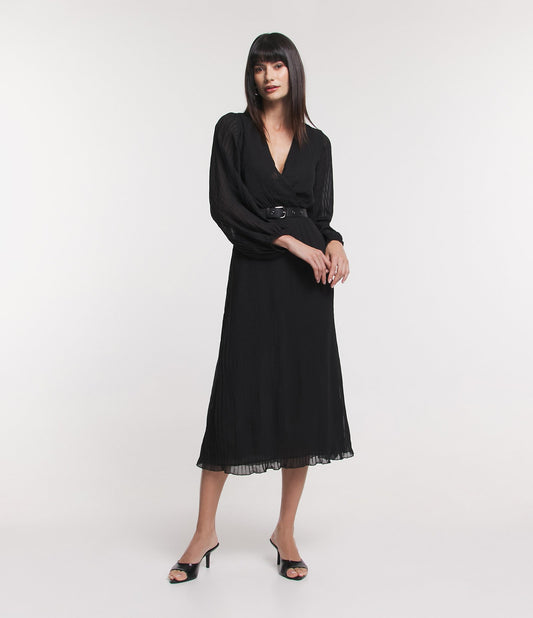 Abito midi in chiffon con scollo incrociato e cintura nera
