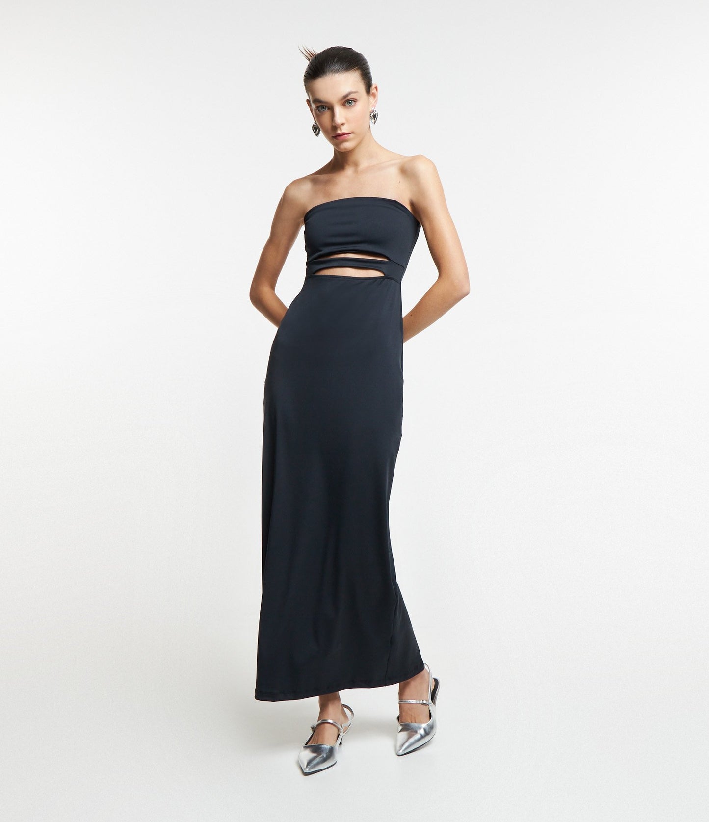 Abito in jersey nero senza spalline con dettagli cut-out