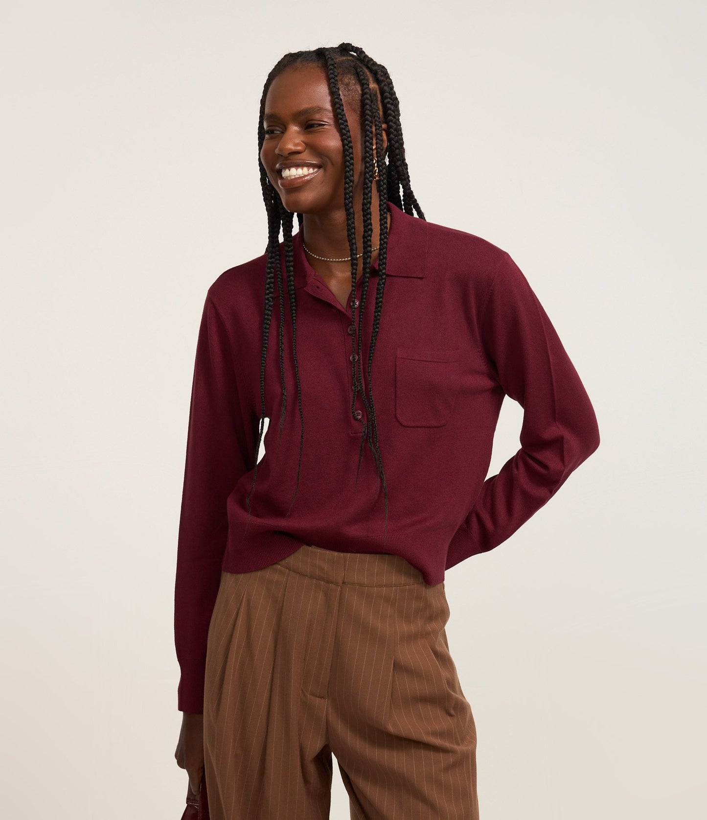 Maglione a maglia con chiusura a bottoni e tasca singola in rosso vino