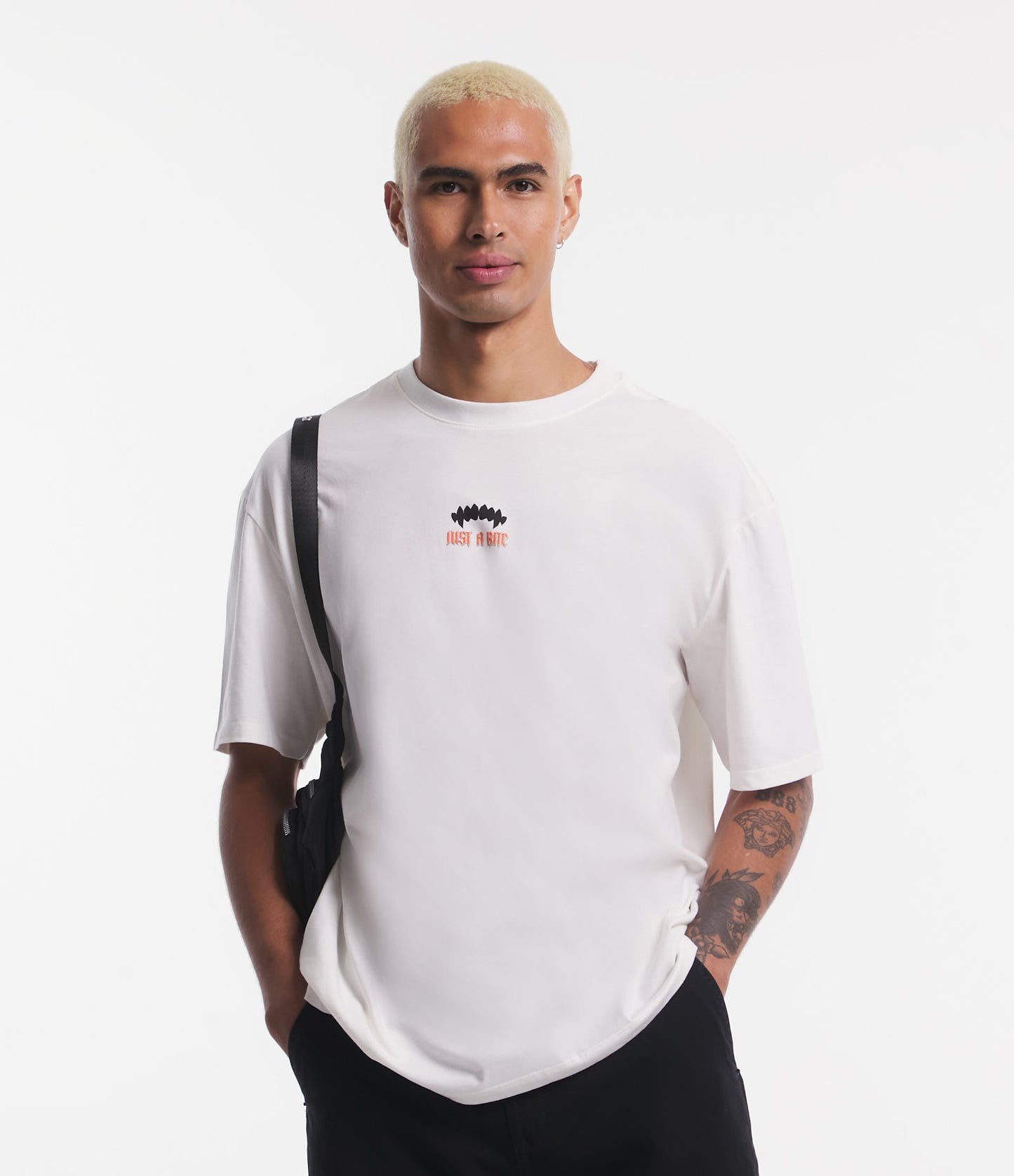Relaxed Fit Short Sleeve T-Shirt with Bats and "Just a Bite" Print in Off White