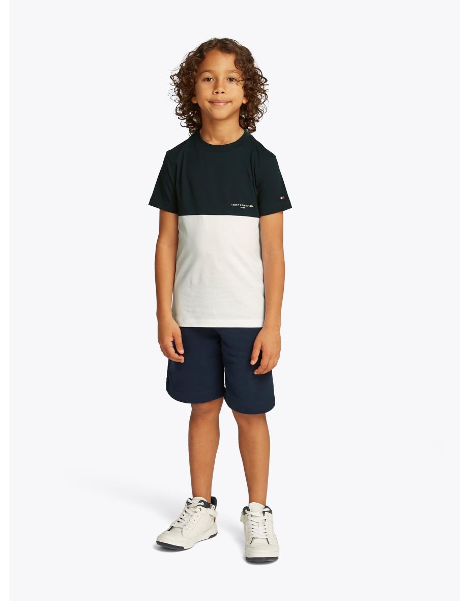 Tommy Hilfiger - Set di pantaloncini corti colorati da ragazzo in blu scuro