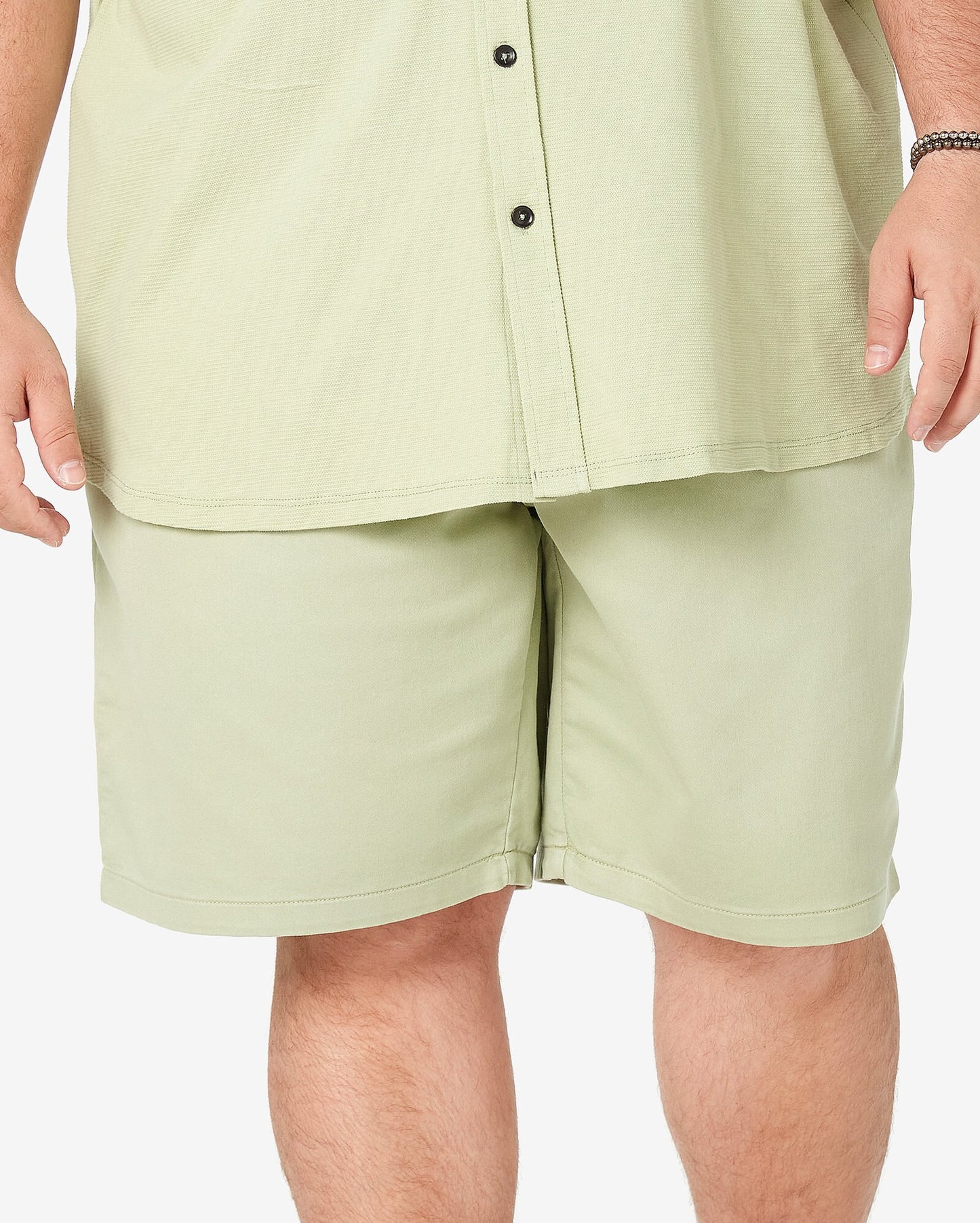 Shorts masculinos de brim verde claro plus size da Allman para Riachuelo