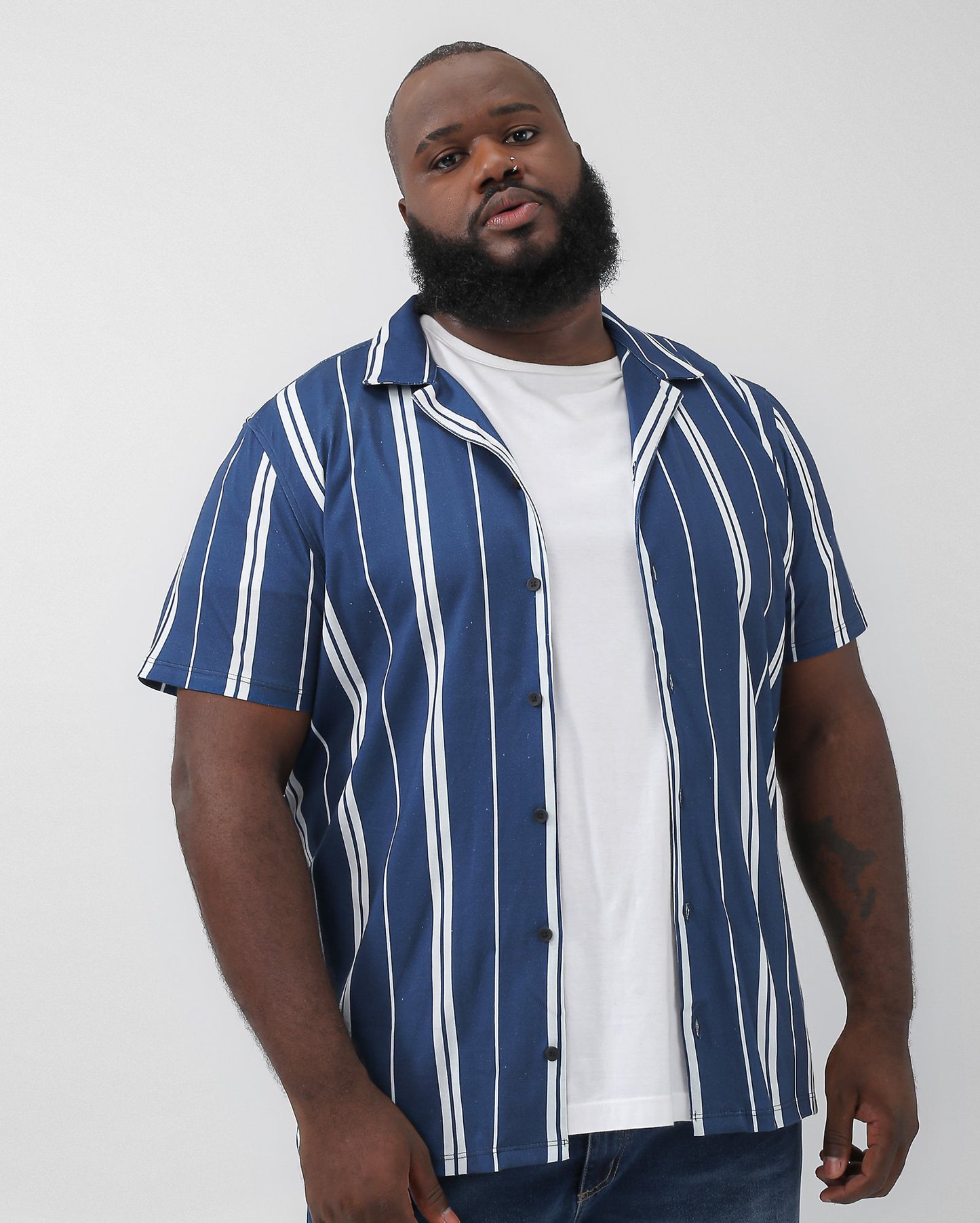 Camicia a maniche corte a righe blu da uomo Plus Size | Allman By Riachuelo