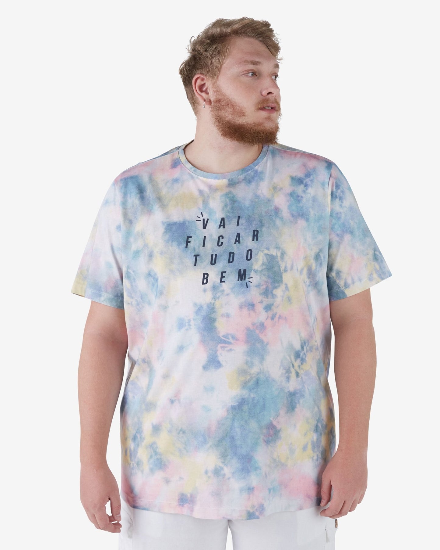 Camiseta Plus Size Tie Dye "Everything Will Be Alright" (Tudo ficará bem) Tecido multicolorido