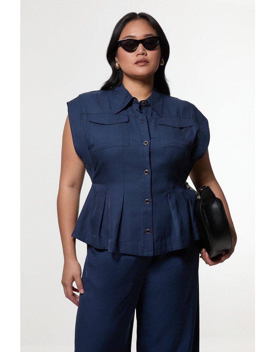 Camicetta in lino di viscosa con cuciture in vita per taglie forti