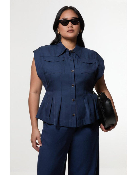 Camicetta in lino di viscosa con cuciture in vita per taglie forti