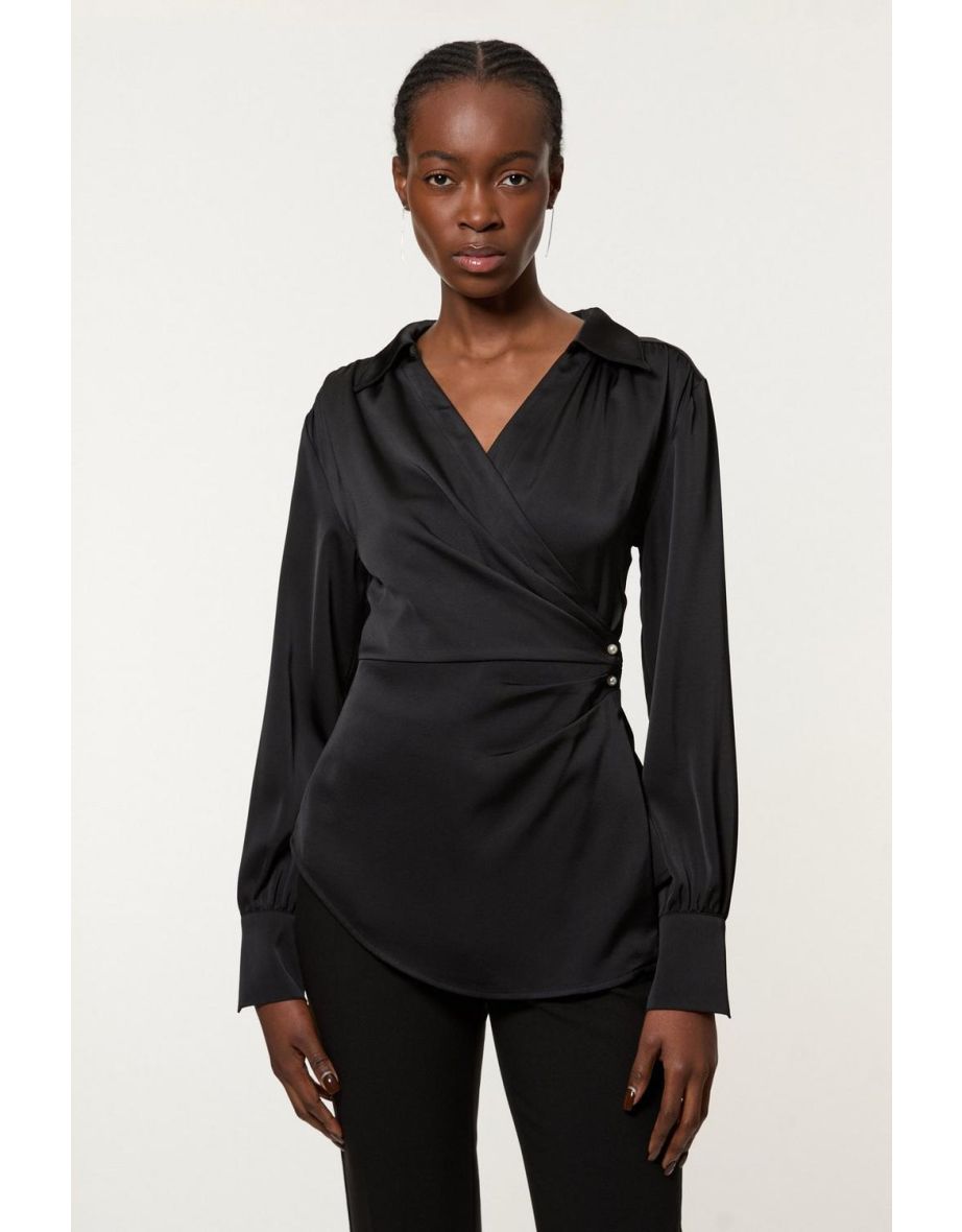 Blusa Alta de Crepé con Espalda de Raso y Envoltura con Detalle de Perlas