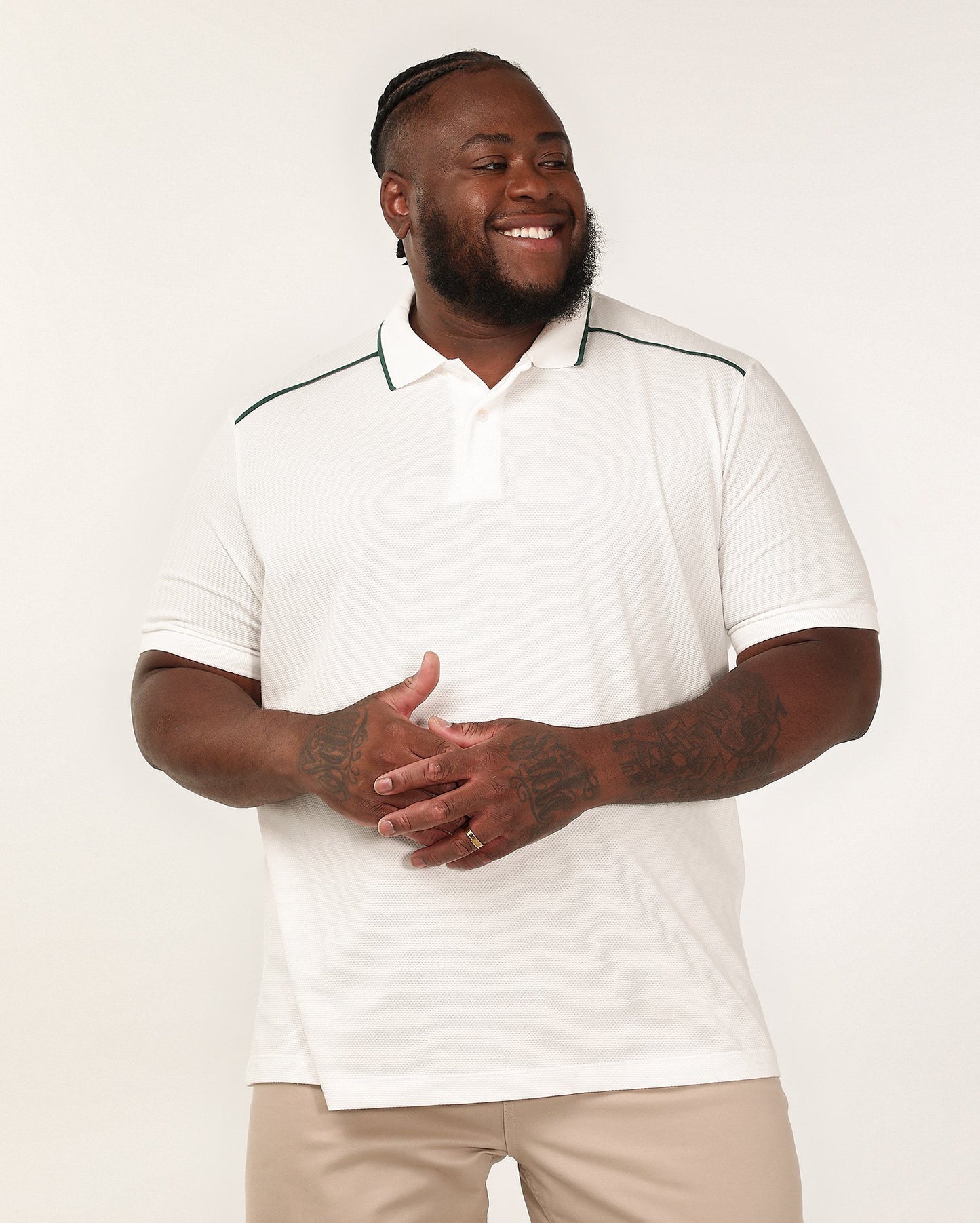 Camisa polo masculina Plus Size Regular Fit branca com recorte | Original Plus by Riachuelo