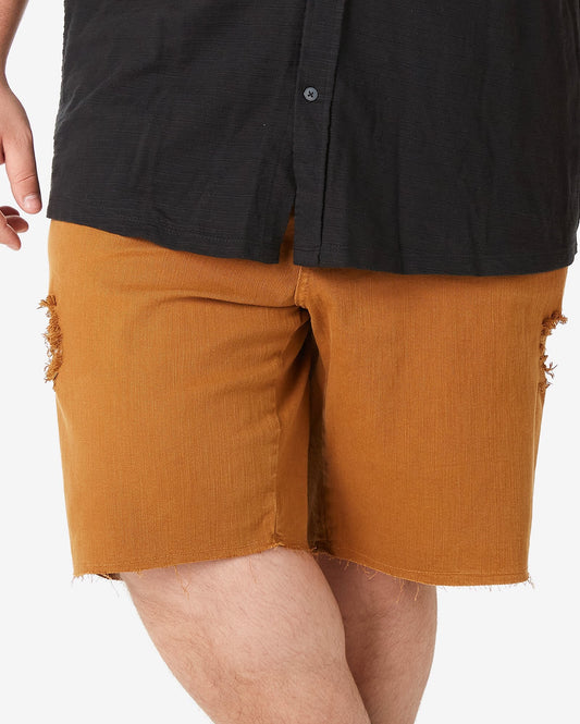 Shorts jeans masculinos plus size Straight Fit Distressed Camel Brown Denim da Allman para Riachuelo