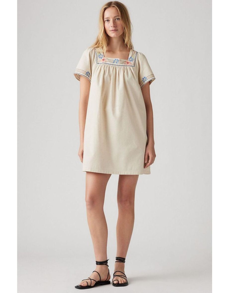 Vestido Babydoll com decote quadrado