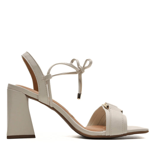 Women's White Off-White Sandal with Buckle by Vizzano