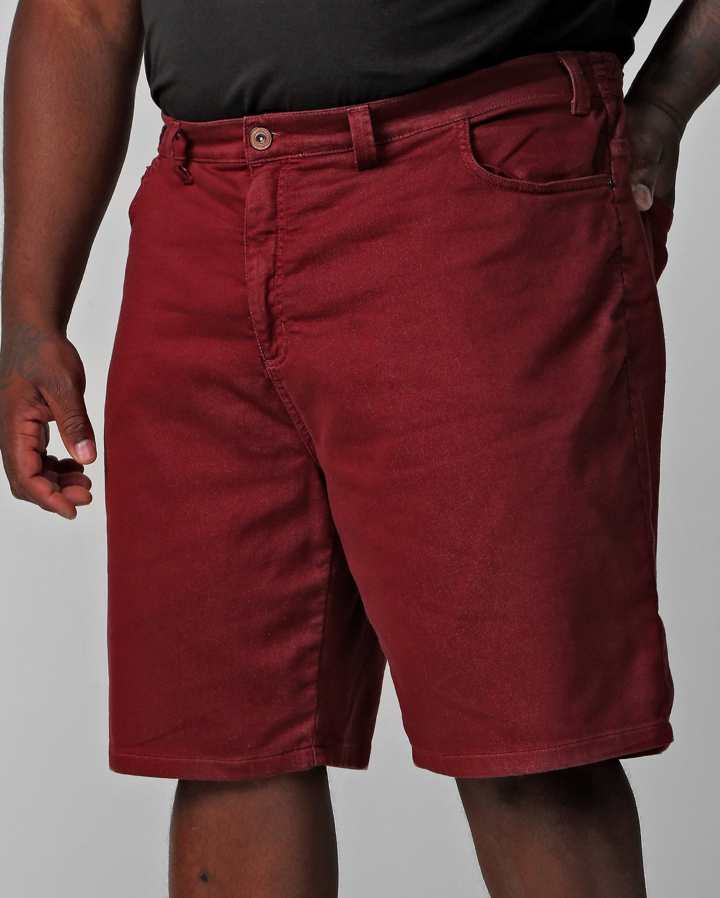 Shorts masculinos de brim vermelho reto plus size da Allman para Riachuelo