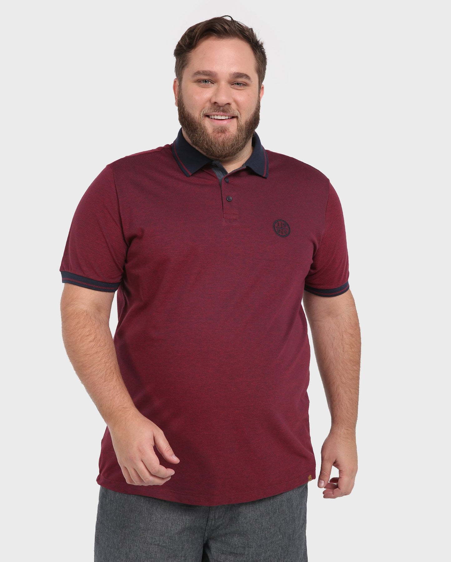 Camisa polo plus size - Vinho