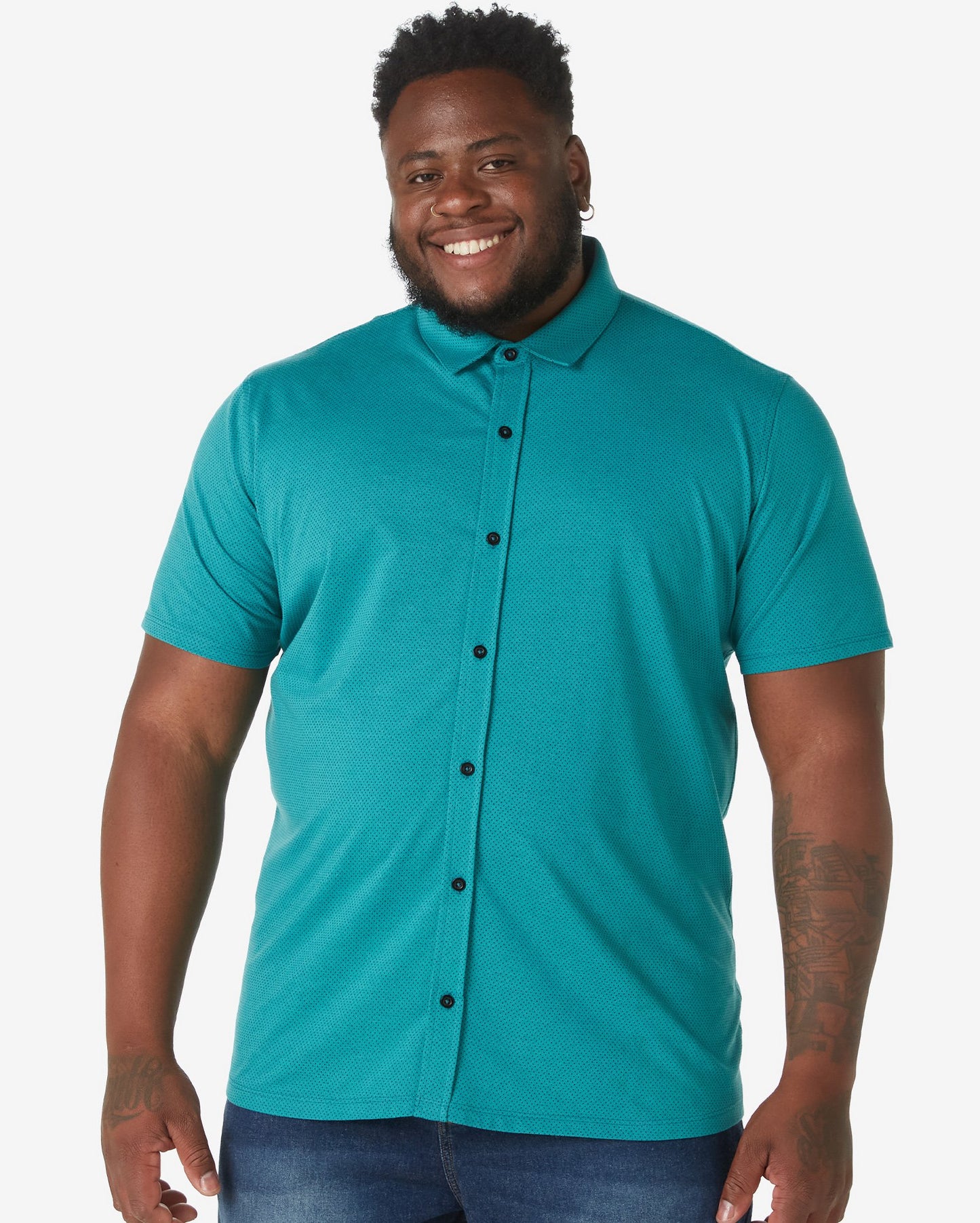 Camicia uomo plus size a maniche corte a pois verdi di Allman per Riachuelo