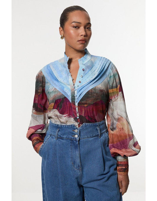 Camicetta Plus Size in seta e cotone con stampa di stalloni e design a spillo