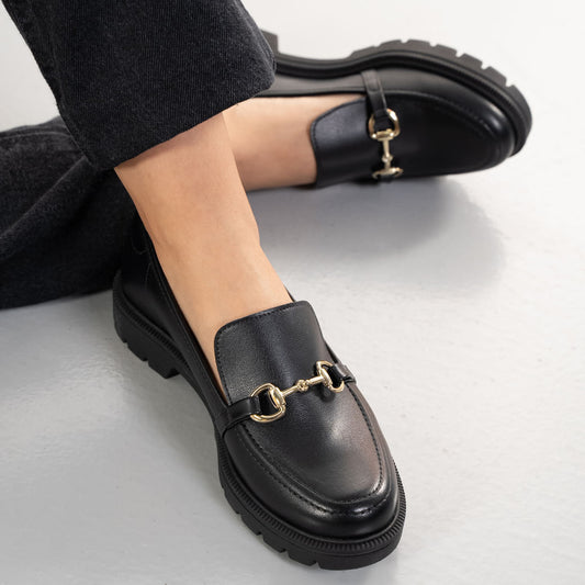 Beira Rio Women's Classic Black Loafers