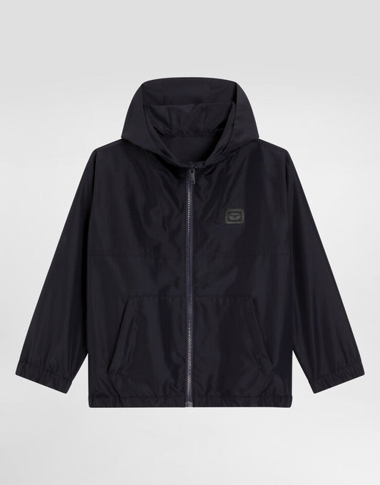 Chaqueta de tejido técnico con etiqueta de marca