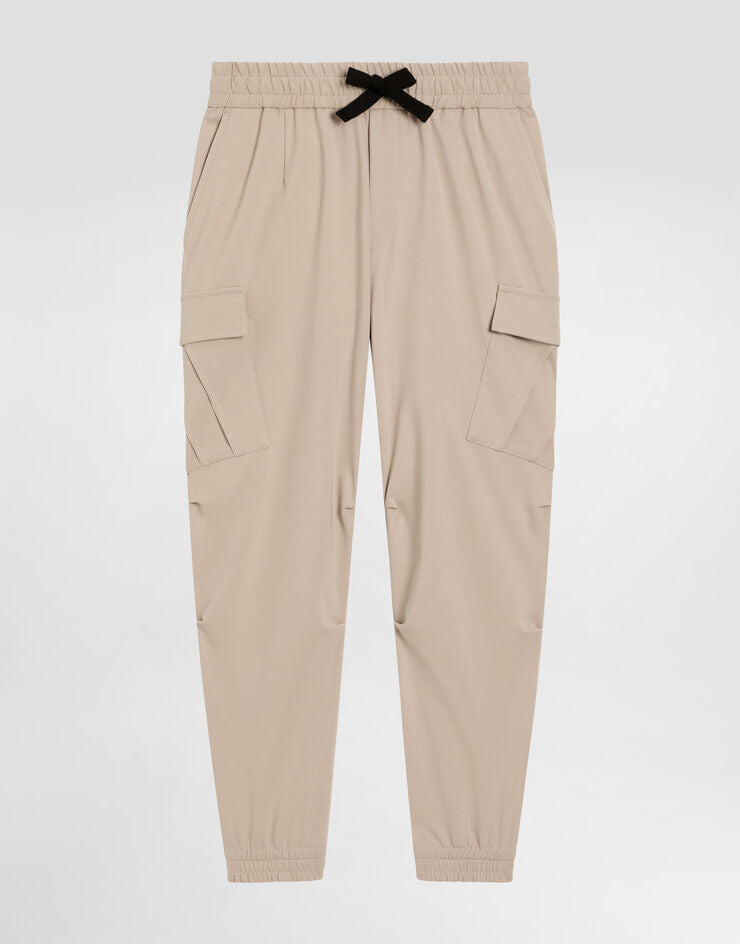 Calça cargo de jérsei elástico com etiqueta da marca