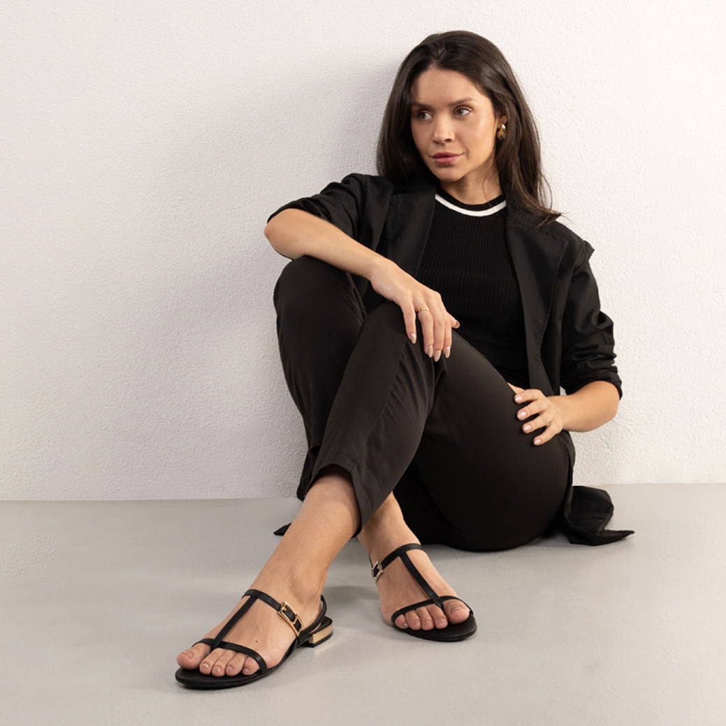 Sandália plana feminina com fivela - Black Bebece