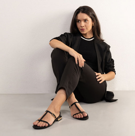 Sandália plana feminina com fivela - Black Bebece