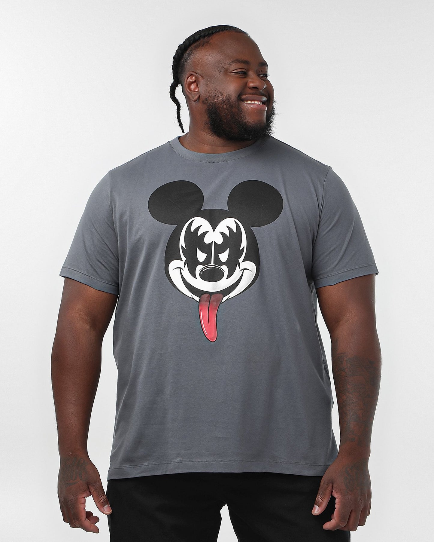 Camiseta masculina plus size Mickey Kiss cinza | Disney