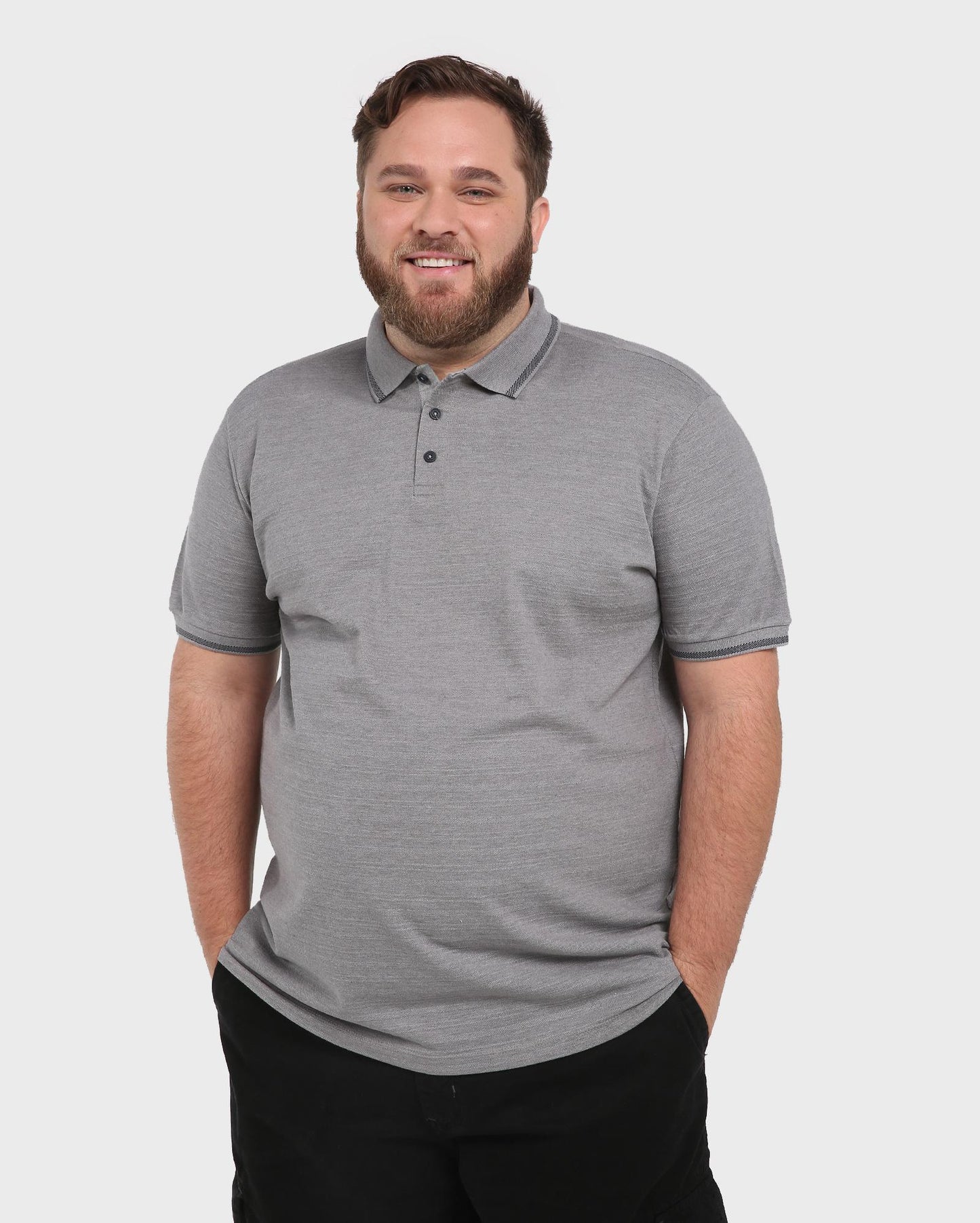 Camisa polo cinza-acinzentada plus size