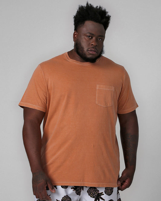 Camiseta masculina plus size com bolsos laranja Allman By Riachuelo