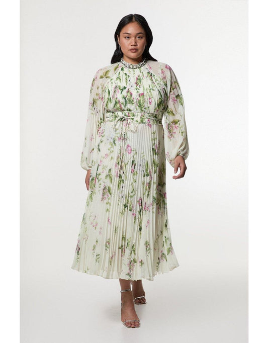 Maxivestido floral de tallas grandes con adornos de esmalte de diamantes y mangas largas plisadas