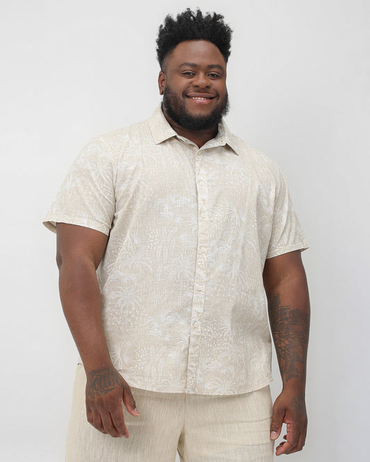 Camisa masculina plus size com estampa de folhas bege Allman By Riachuelo