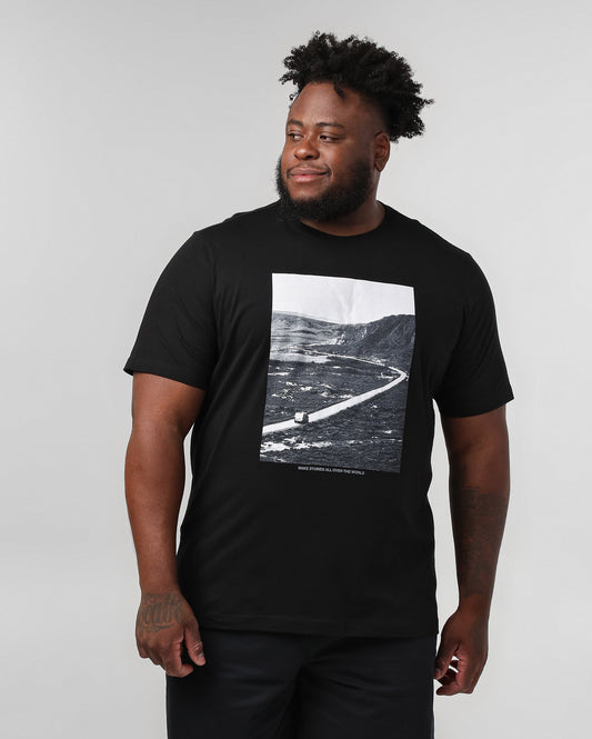 Camiseta masculina plus size preta "All Over The World" | Original Plus da Riachuelo