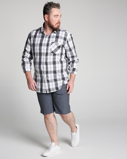 Bermuda jeans cinza plus size com bolsos inclinados