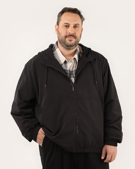 Jaqueta masculina plus size preta de poliamida com capuz | Original Plus da Riachuelo