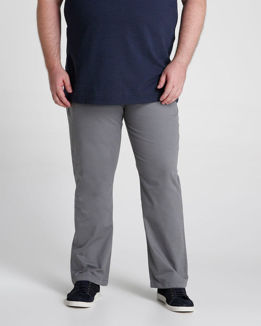 Jeans cinza de perna reta plus size