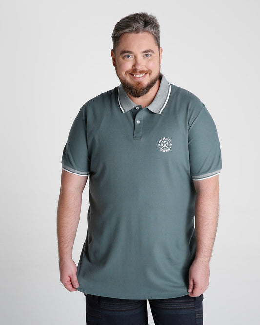 Camisa polo bordada plus size - verde