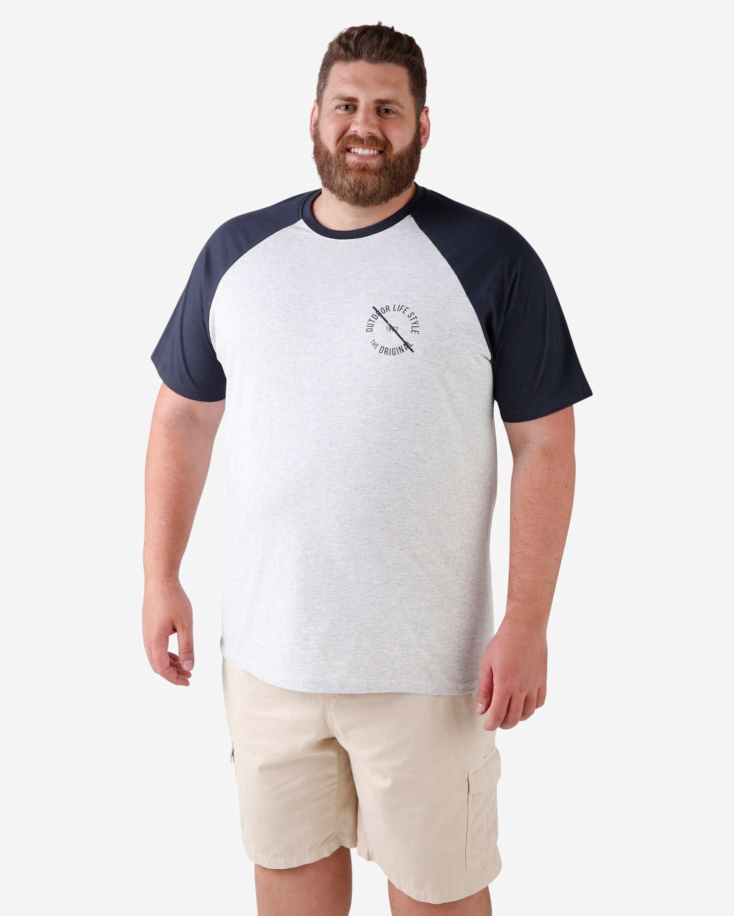 Camiseta de manga curta plus size 1982 - Cinza