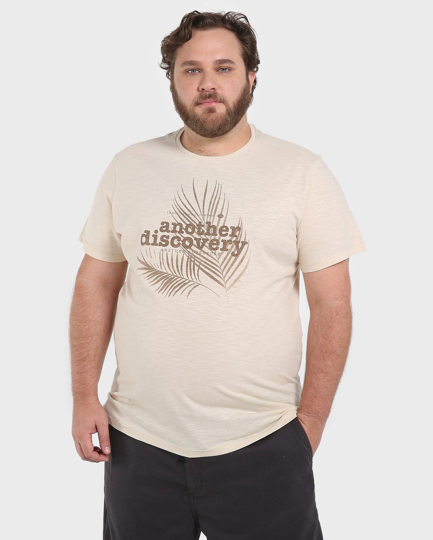 Camiseta plus size "Another Discovery" (outra descoberta)